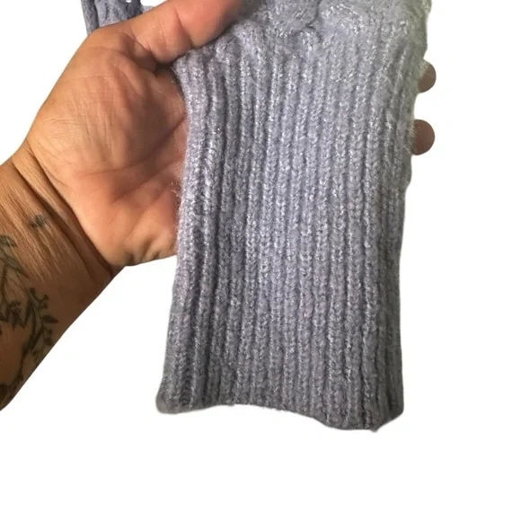 🔴 5 for $40 SALE! 
Kendall Kylie Blue Turtleneck Cropped CableKnit Sweater Sz M - Picture 10 of 14